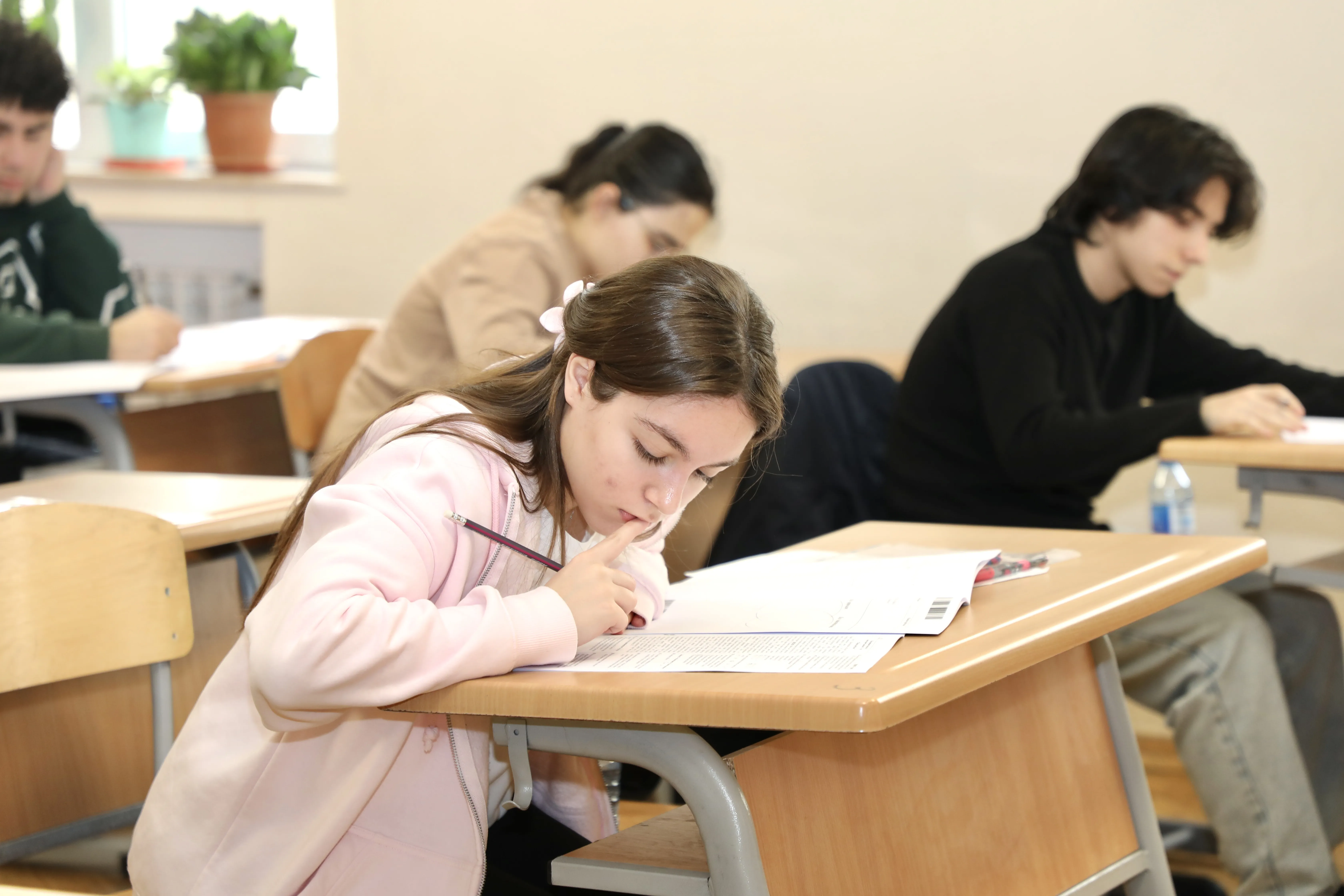 İmtahan sualları çətin olub? - DİM-dən açıqlama