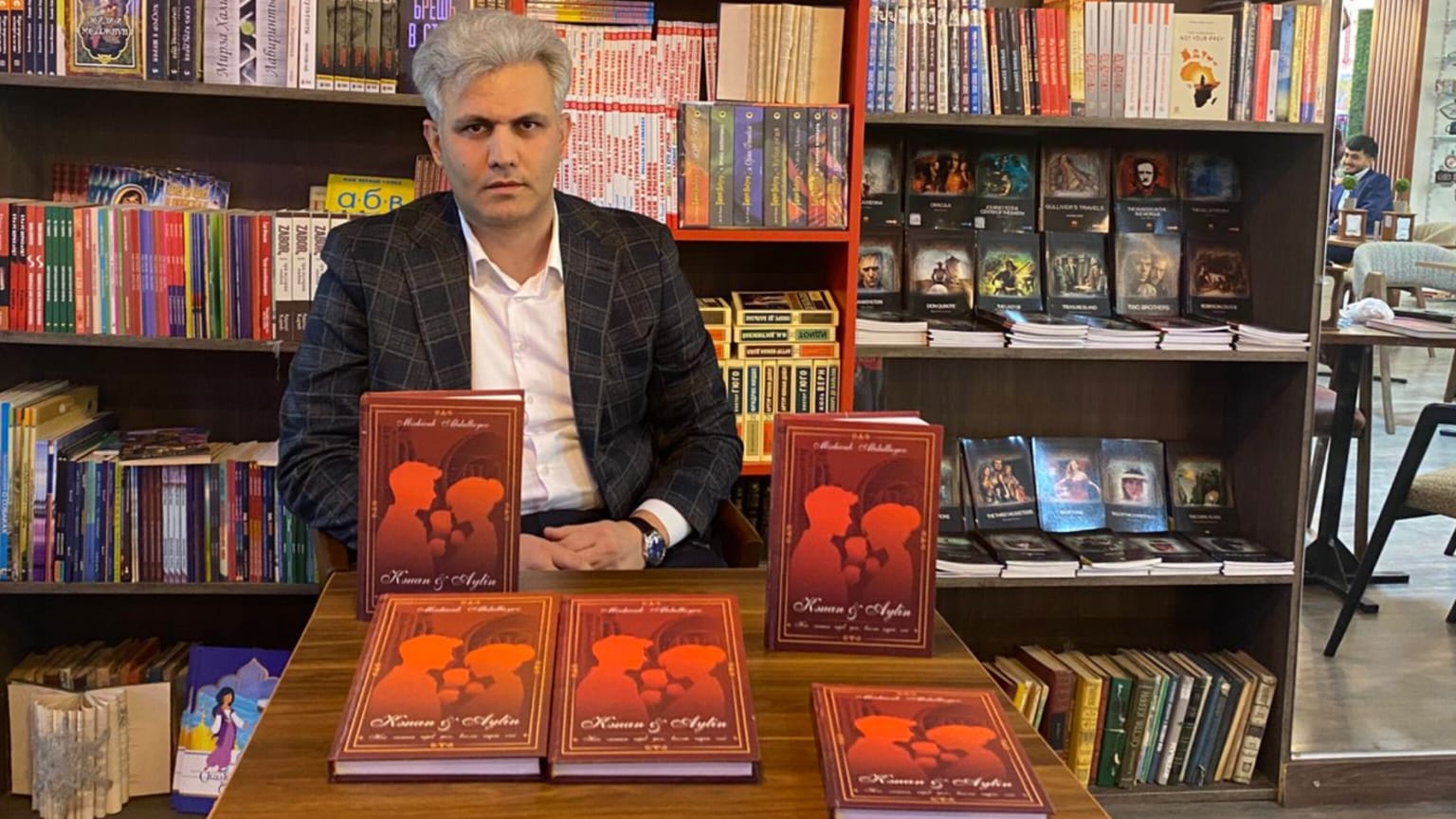 Tanınmış yazıçının&nbsp;növbəti kitabının təqdimatı oldu