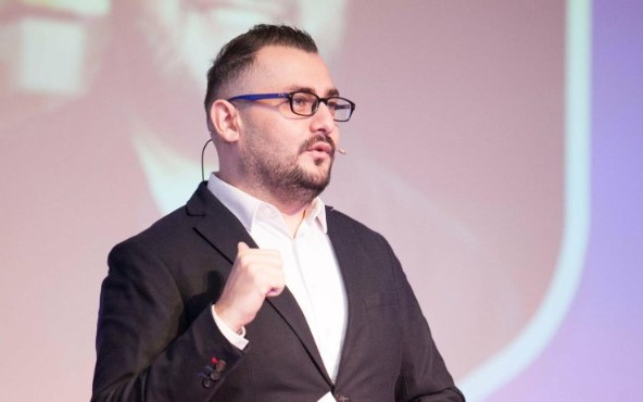 Murad Arifdən sərt cavab: "Pulu basırdınız əcnəbi&nbsp;mütəxəssislərə..."