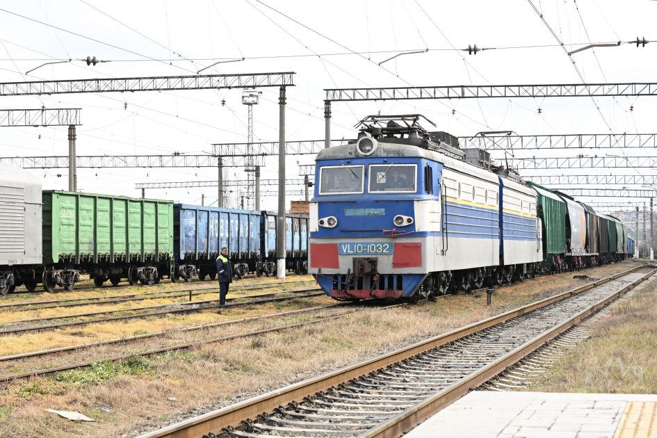 1023 tons of grain are being sent to Armenia via Azerbaijan