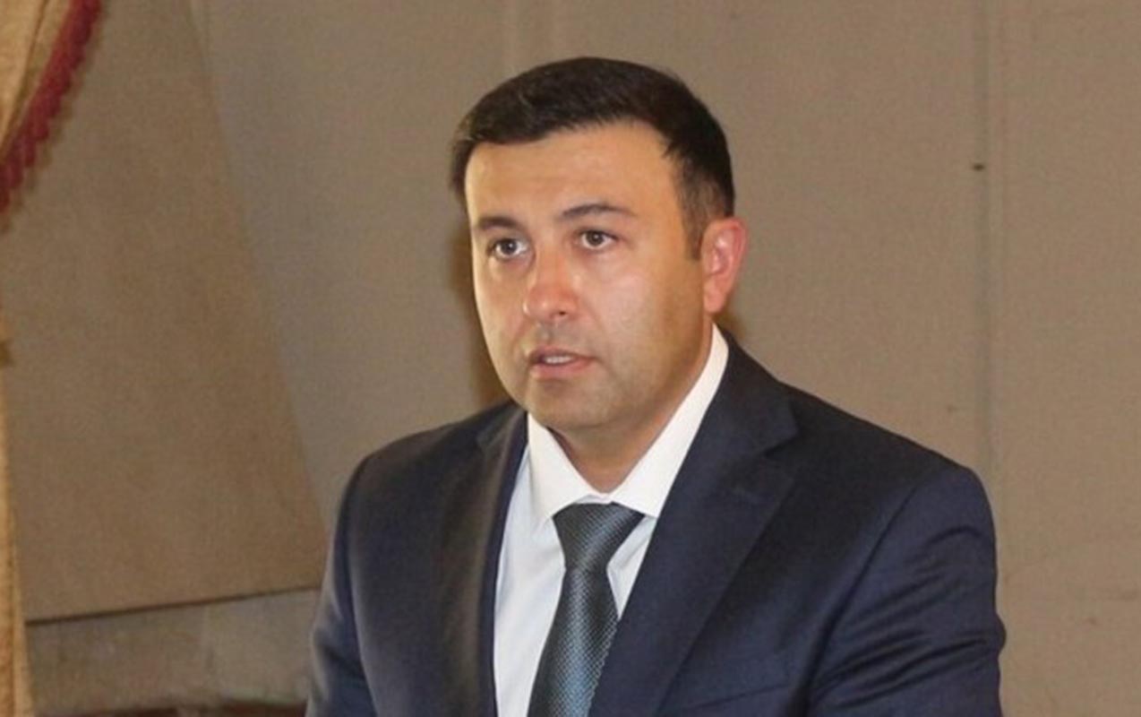 İcra başçısı 27 nəfəri işdən çıxardı