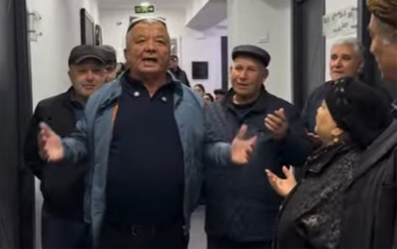 Polis özbək &ldquo;həkim&rdquo;i saxladı