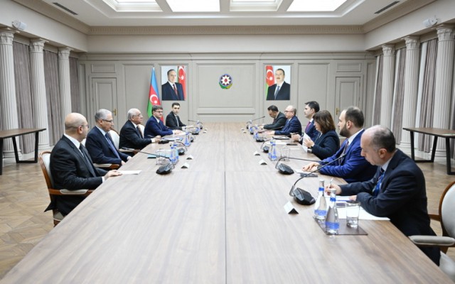 Ali Esedov Türkiyeli bakanla görüştü