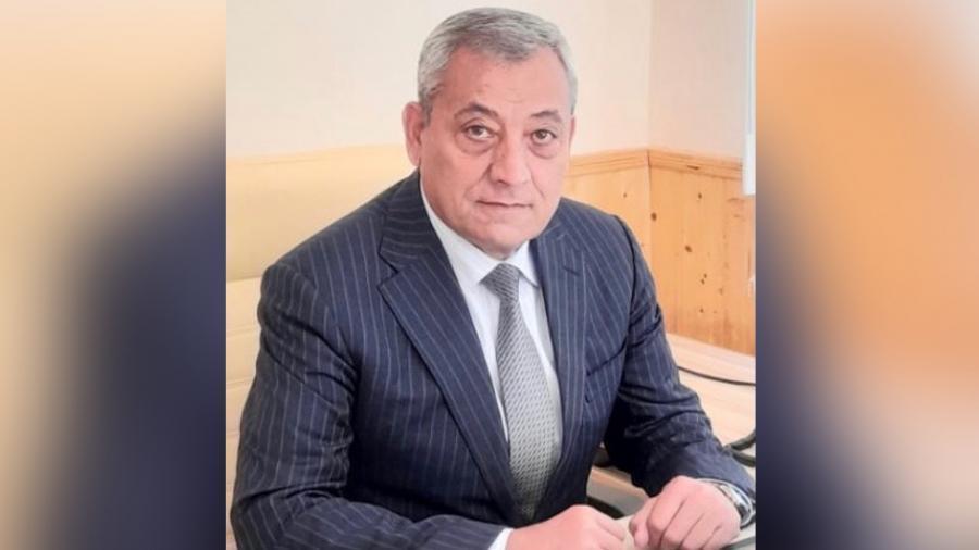 Ləyaqətli vətəndaş, təmkinli ağsaqqal