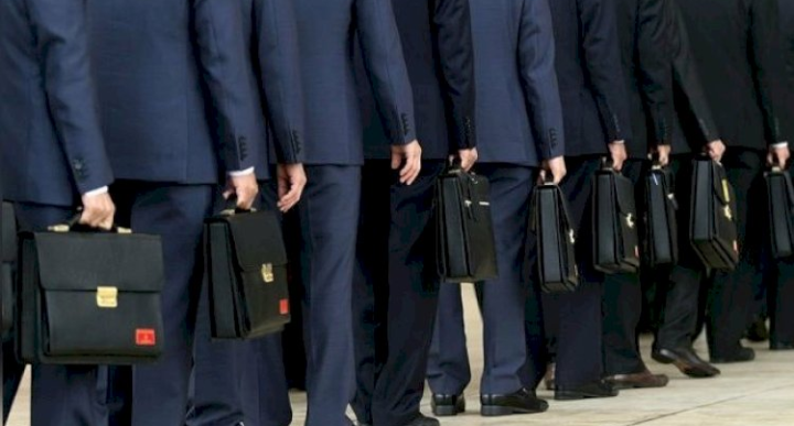 İcra başçısından kütləvi ixtisar - 39 nəfər işdən çıxarıldı