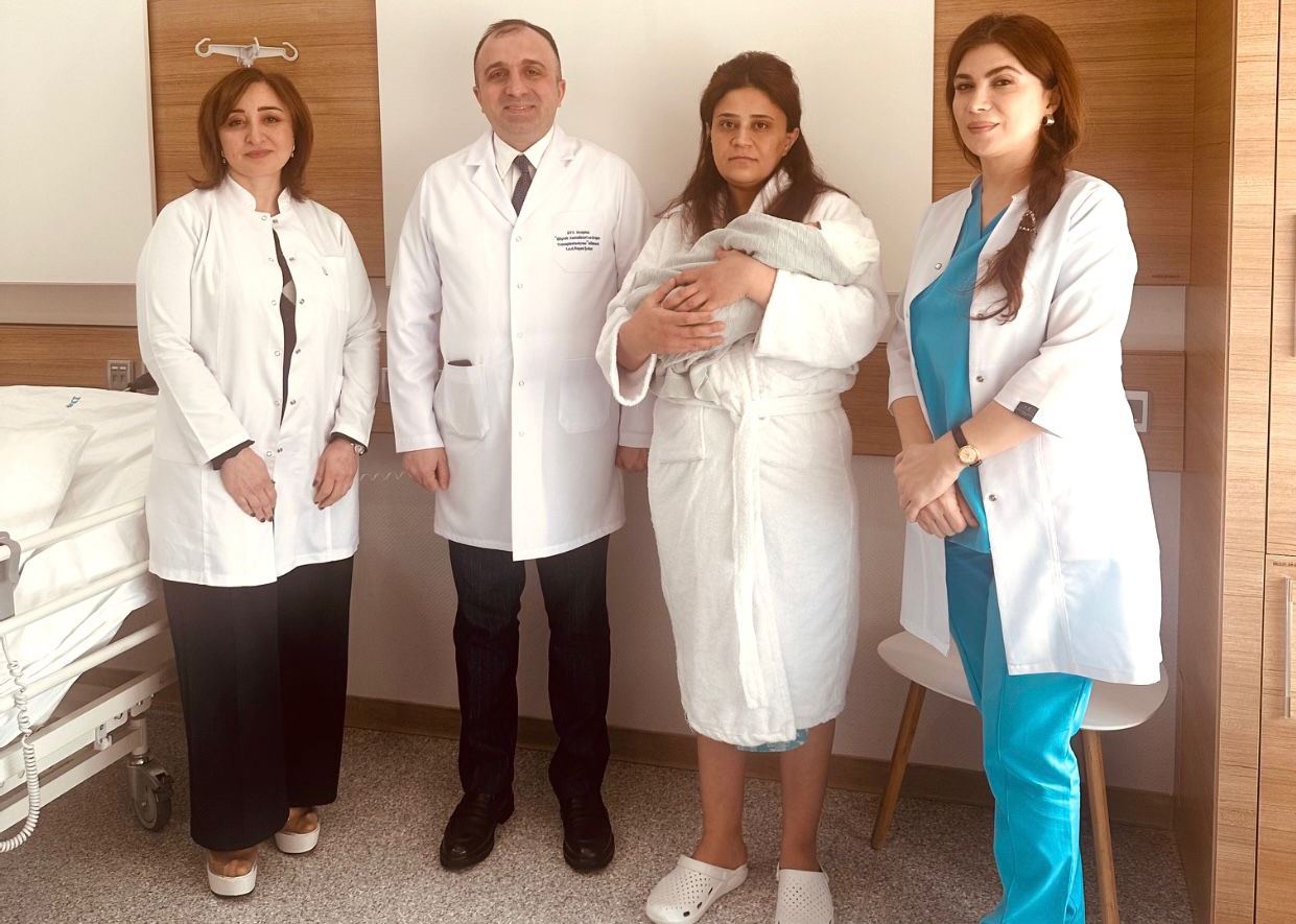 В Азербайджане женщина с пересаженной почкой родила 2 детей