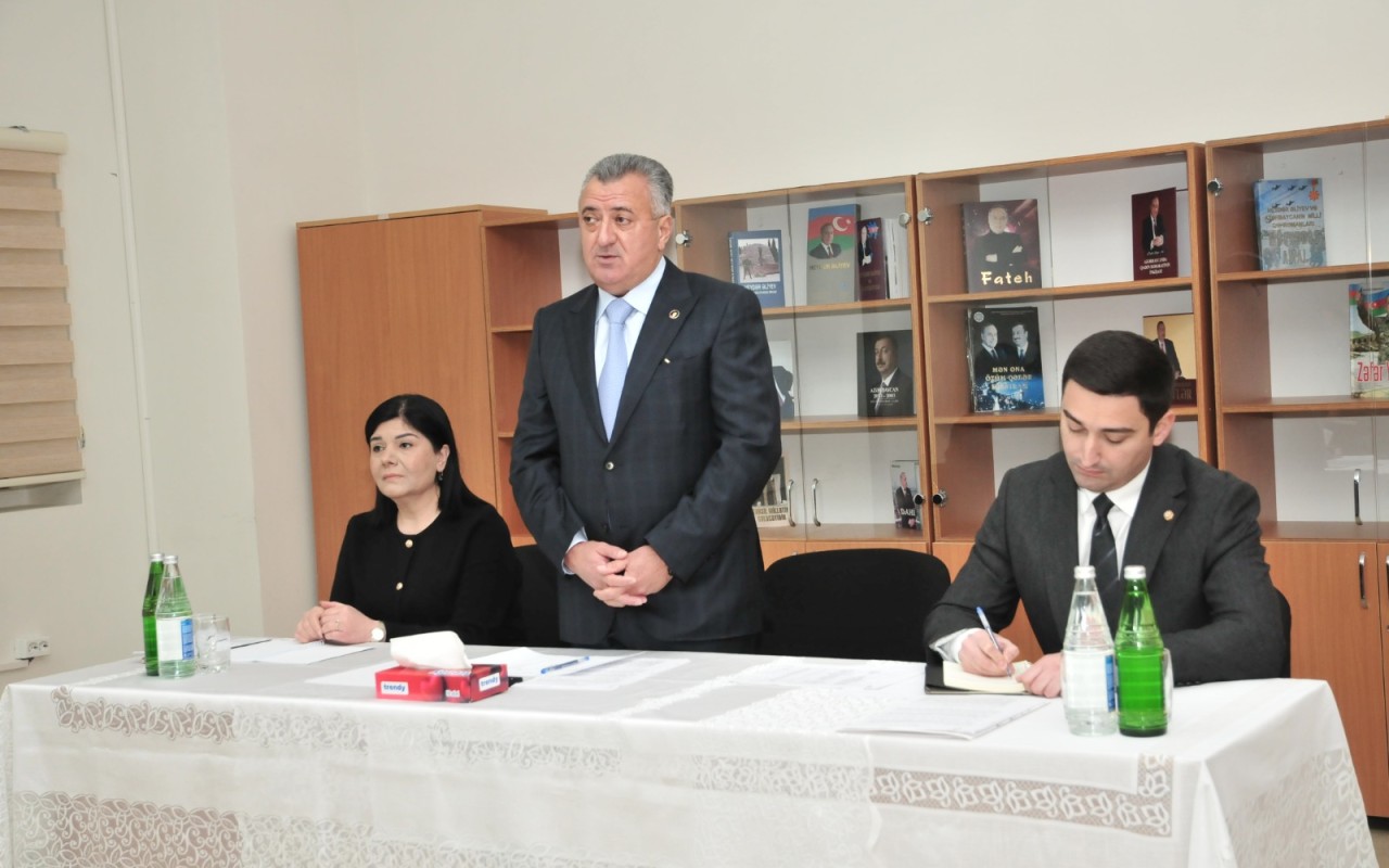 Abdin Fərzəliyev bayramlar ərəfəsində sakinlərlə görüşdü -&nbsp;FOTOLAR