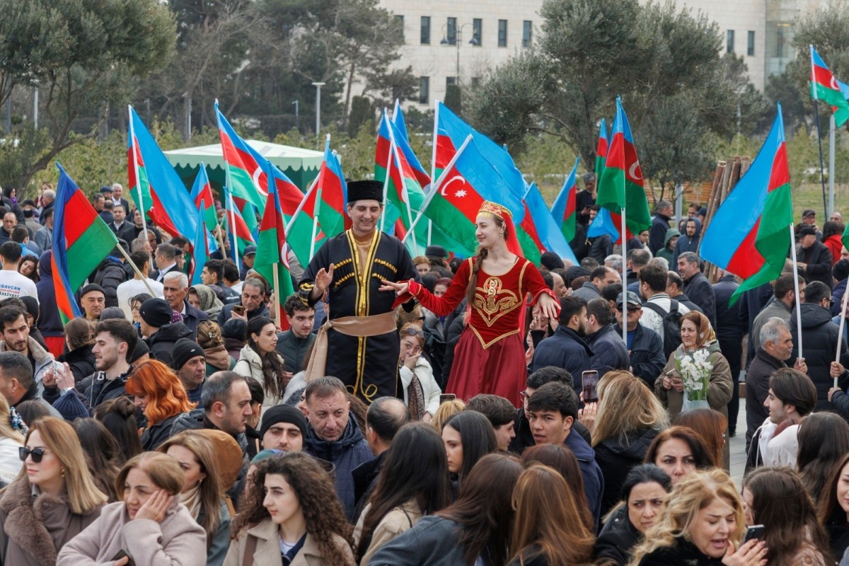 Paytaxtda Novruz şənliyindən FOTOLAR