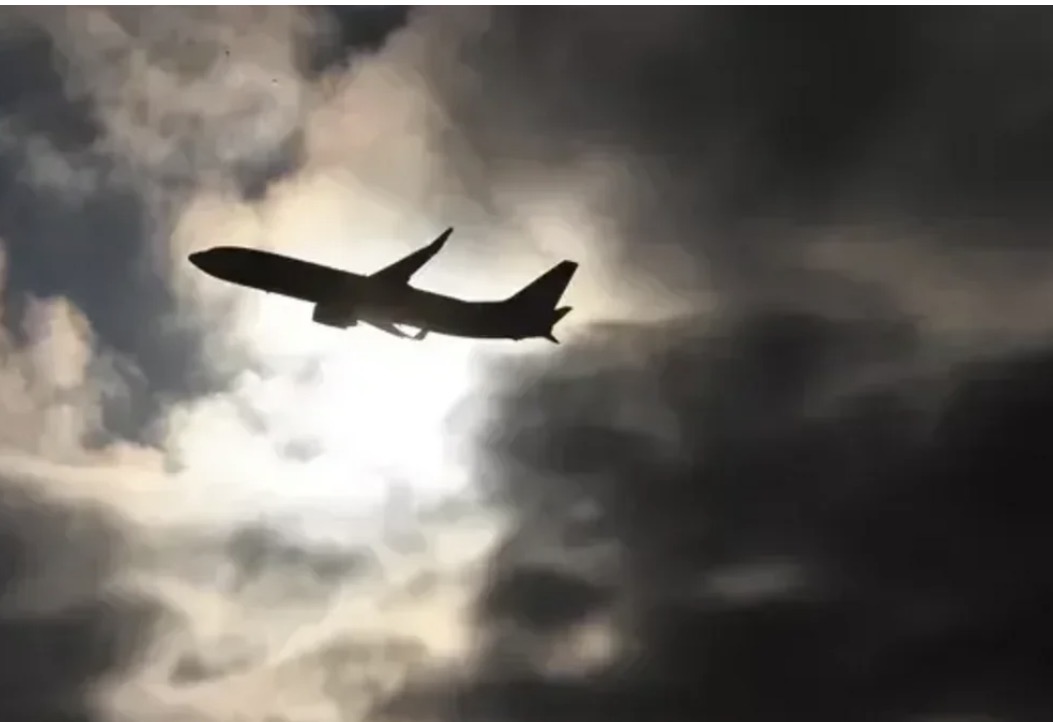 İraq hava məkanını martın 22-dək bağlayıb