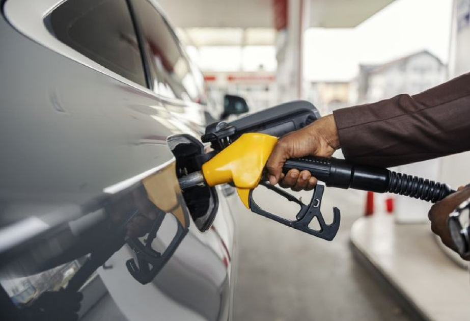 &nbsp;Britaniya&nbsp;yanacaq satışını məhdudlaşdırır