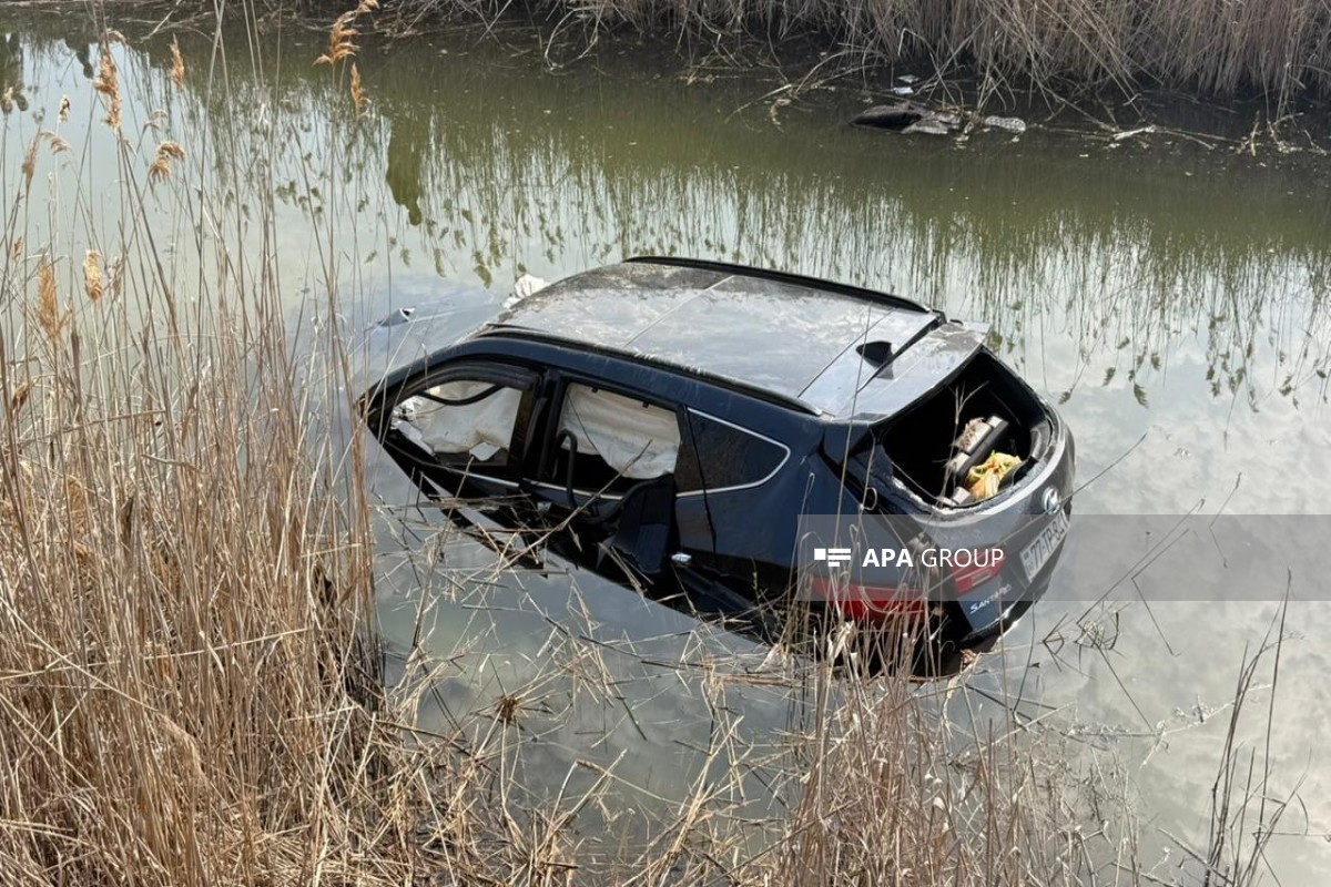 Zərdabda maşın kanala düşdü: 2 ölü, 4 yaralı