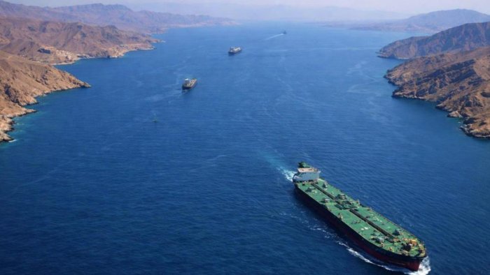 BƏƏ Hörmüz boğazı ilə bağlı hərbi təşəbbüsə qoşulur