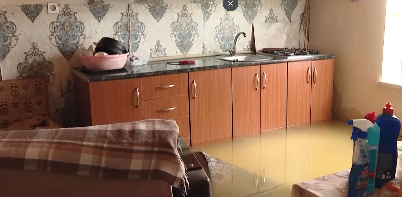 Su dolan evlərə dəyən ziyanı kim ödəyəcək?-VİDEO