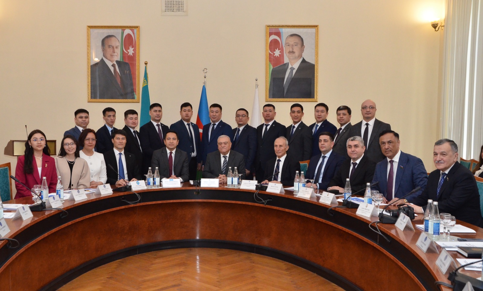 Bakıda qazaxıstanlı dövlət qulluqçuları üçün təlim keçirilir