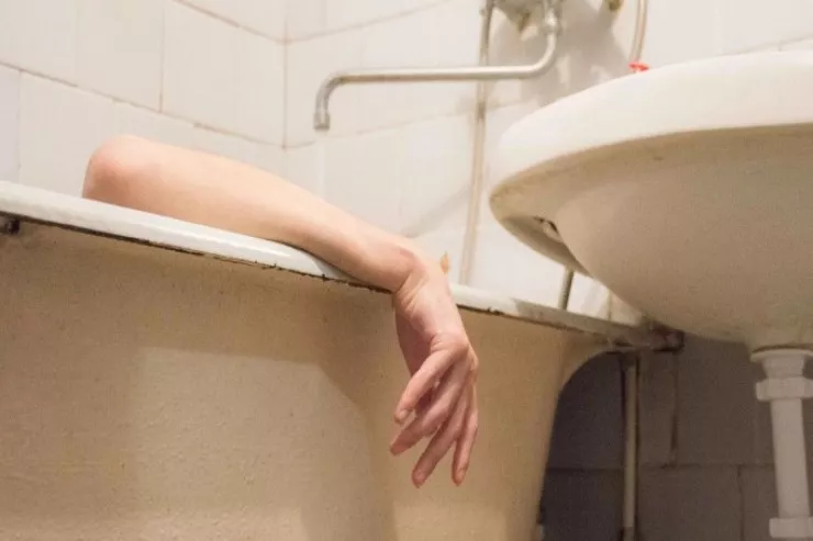 Siyəzəndə&nbsp;dəm qazı&nbsp;faciəsi: qadın&nbsp;hamamda öldü