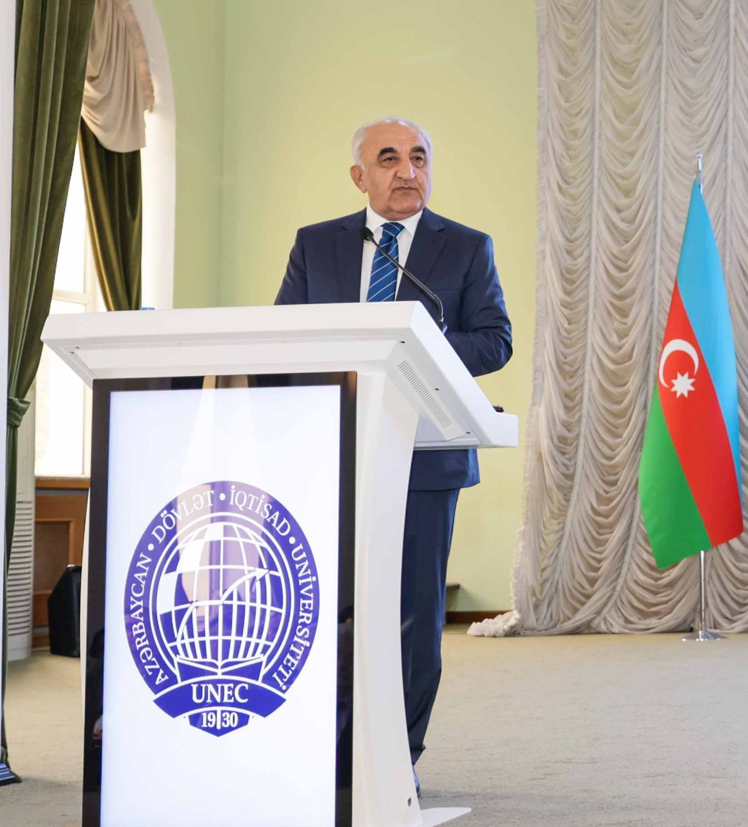 Elmi fəaliyyətin&nbsp;gələcəyini Prezident konseptual fikirləri üzərində qurmalıyıq - Rektor