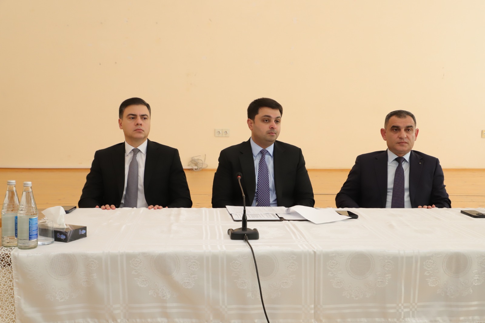 Neftçalanın icra başçısı Xıllı qəsəbəsinin sakinləri ilə görüşdü - FOTOLAR