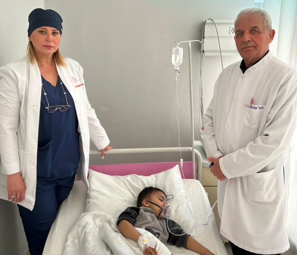 Qida borusunda metal pul qalan azyaşlı xilas edildi