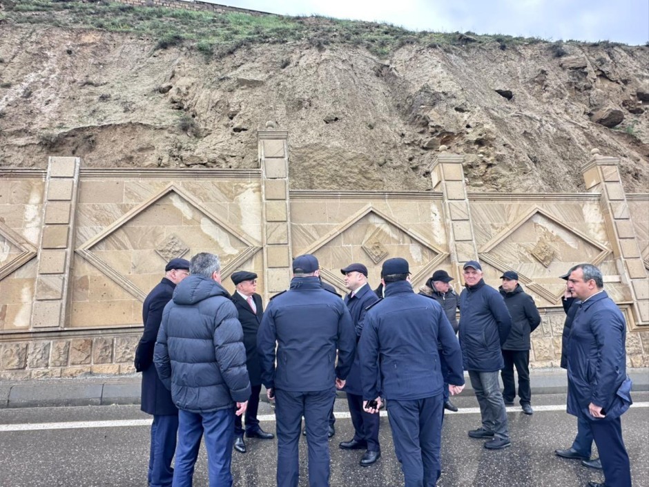 Kəmaləddin Heydərov Bibiheybətdəki&nbsp;sürüşmə ərazisində tapşırıqlar verdi