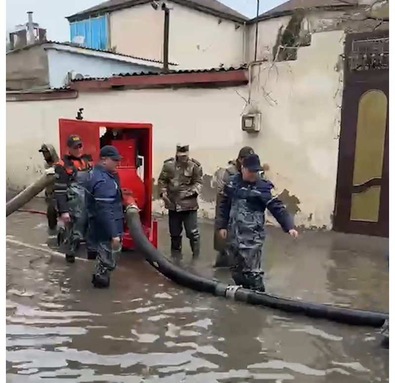 Эвакуация из затопленных районов продолжается&nbsp;- ФОТО