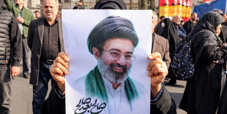 Müctəba Xameneinin vəziyyəti ağırdır &ndash; Qumda müalicə alır