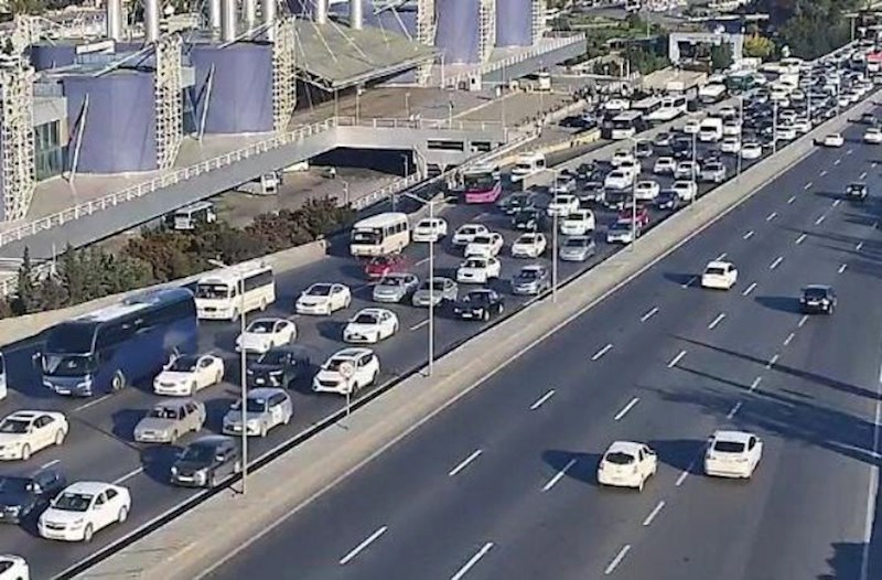 Sürücülər üçün çətin səhər - Hərəkət iflic, əsəblər gərgin