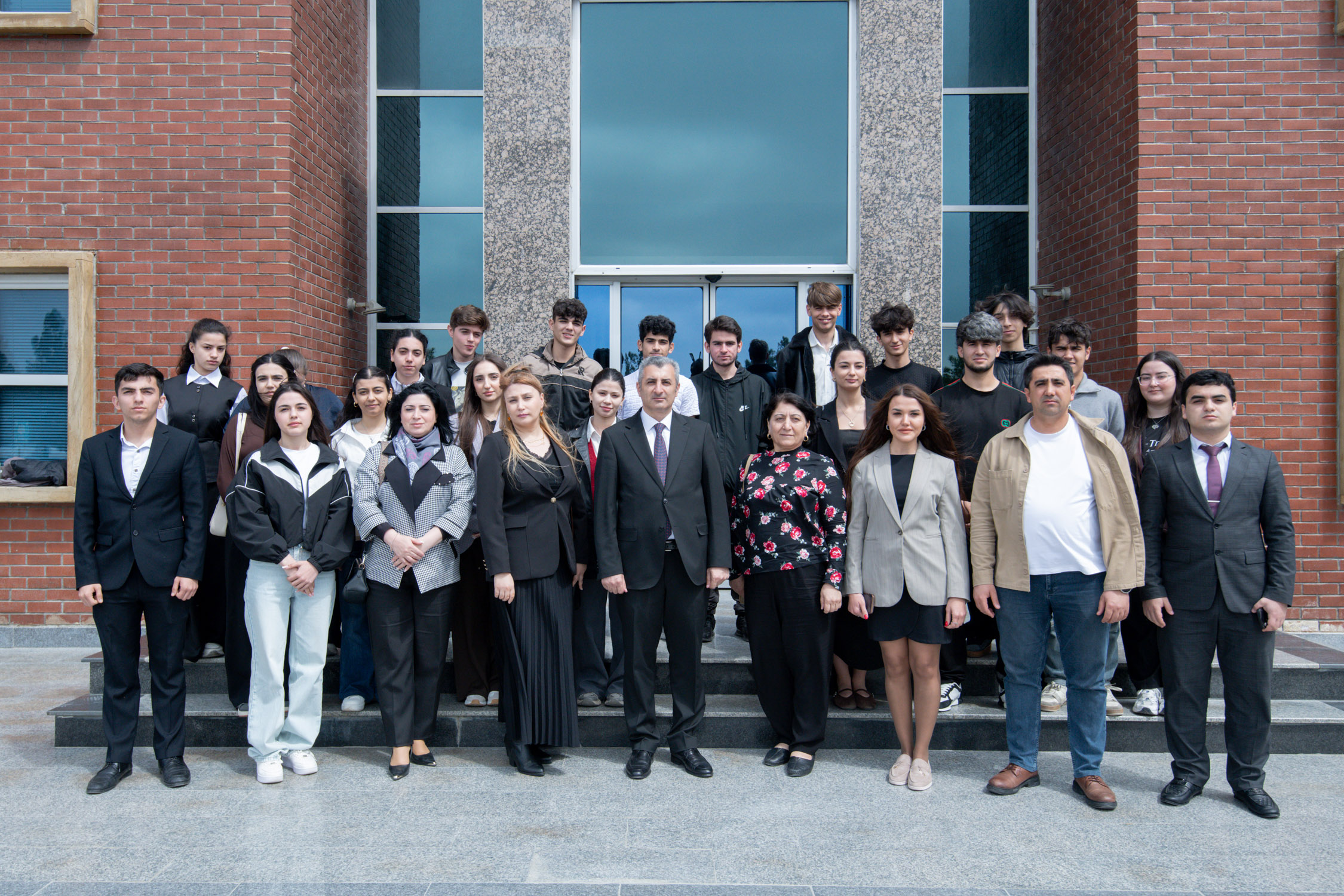 &ldquo;Yeni Üfüq&rdquo; layihəsinin&nbsp; iştirakçıları BMU ilə tanış olub - FOTOLAR