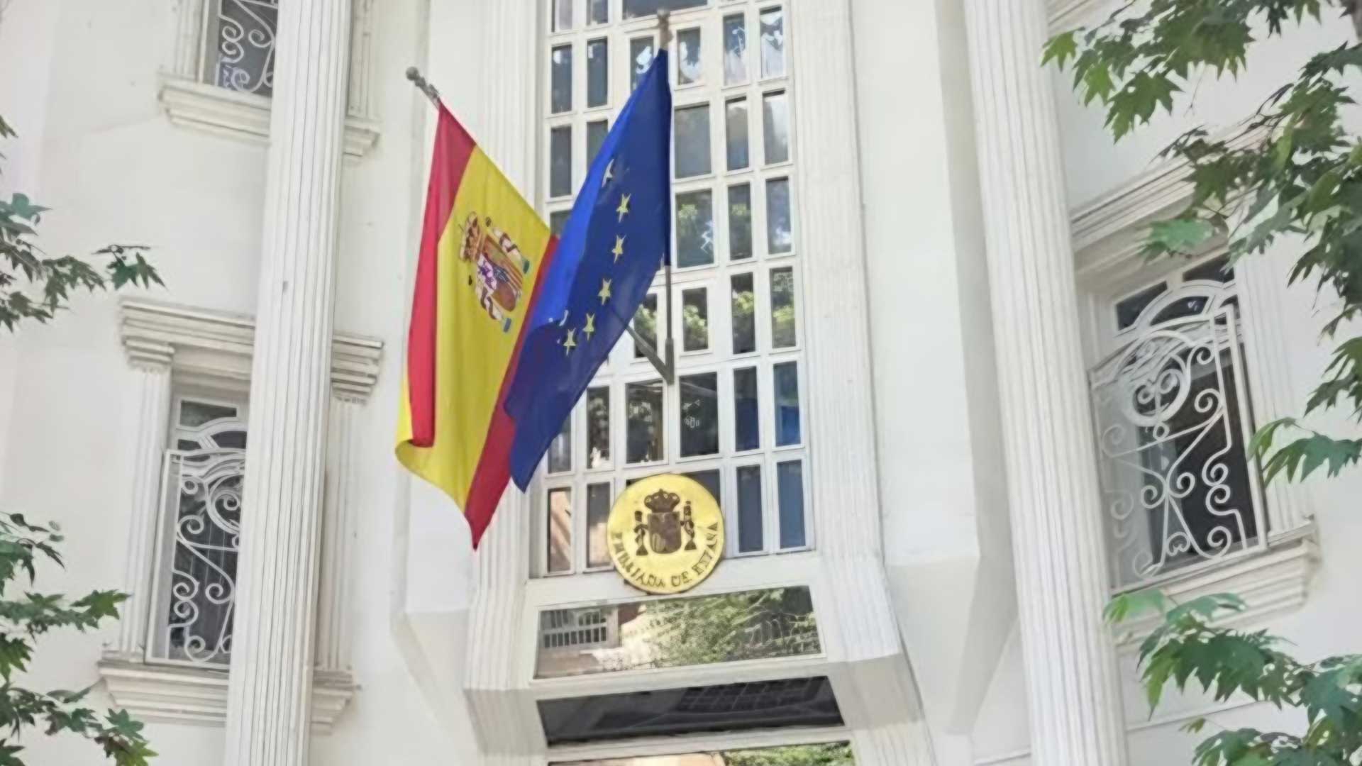 Bu ölkə İranda səfirliyini bərpa edir