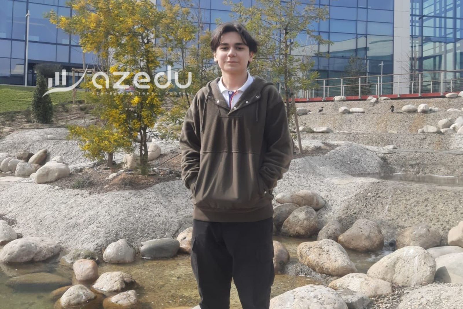 London&nbsp;kollecini qazanan azərbaycanlı:&nbsp;telefona məktub gəldi