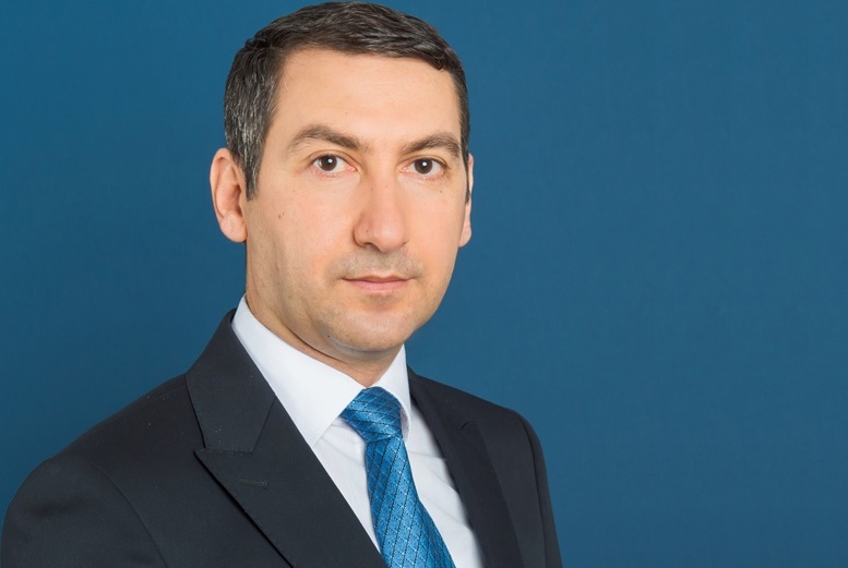 Prezidentin yüksək vəzifə verdiyi general kimdir? - DOSYE