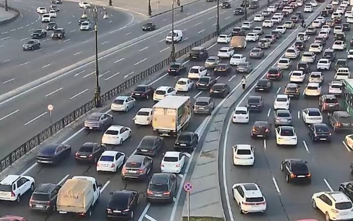 Sürücülər üçün çətin başlanğıc: Bakı tıxac içində