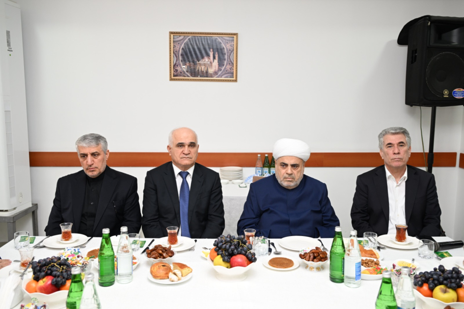 Şeyx İran səfirliyinə getdi - Başsağlığı verdi