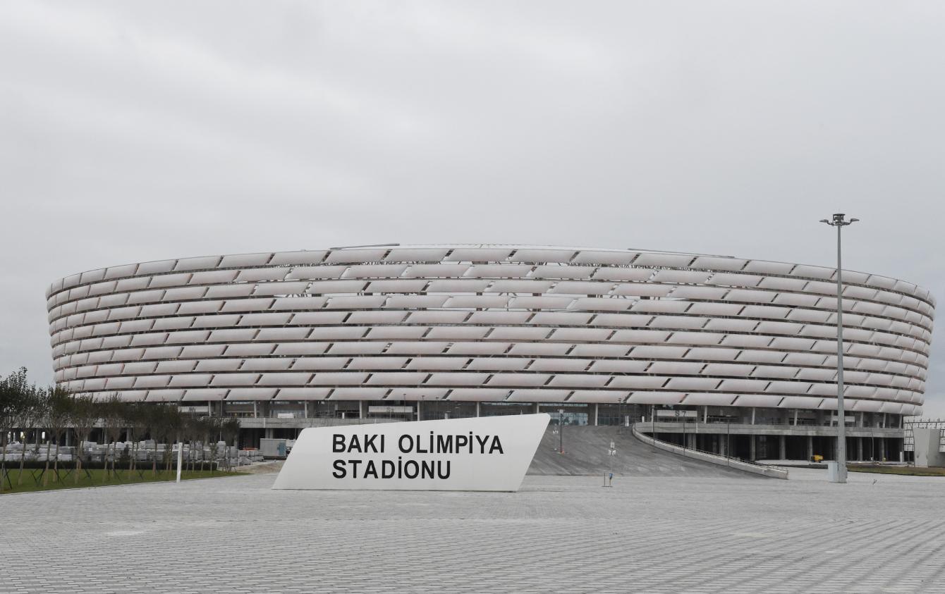 Bakı Olimpiya Stadionunun üzərindəki YAZI