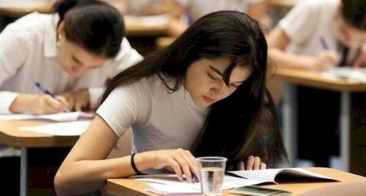 Buraxılış imtahanlarında bir fənn çətin, digəri asan salınır - ETİRAZ