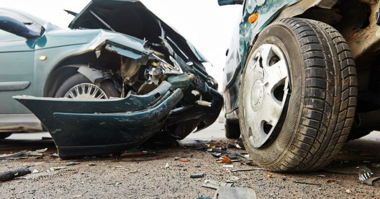 Avtomobillər toqquşdu, beş nəfər xəsarət aldı