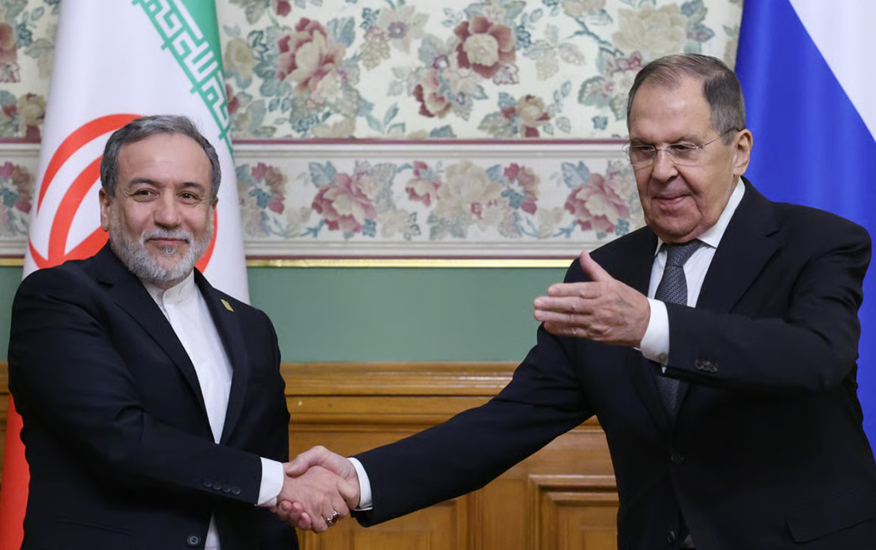 Lavrov Əraqçi ilə danışdı