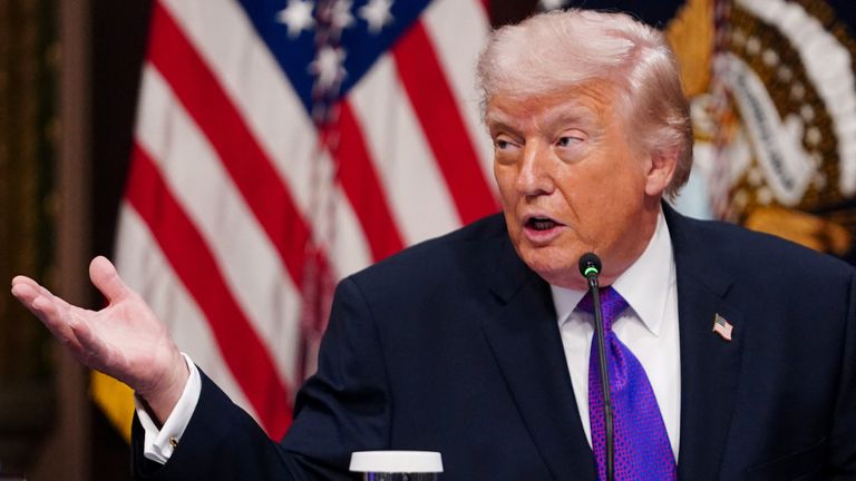 Tramp: "İran ABŞ ilə saziş bağlamağı çox istəyir"