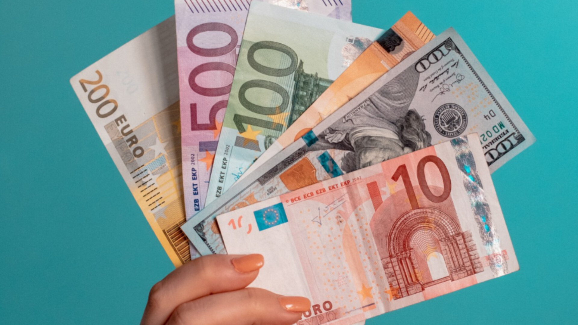 Valyuta bazarında son durum