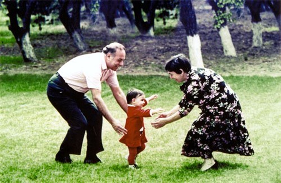 Heydər Əliyevin ən dəyərli seçimi - Zərifə Əliyeva