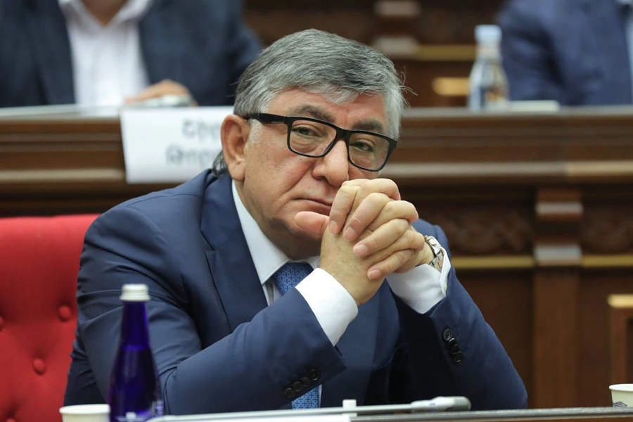 Erməni oliqarx&nbsp;məhsullarını Azərbaycan üzərindən satmaq istəyir