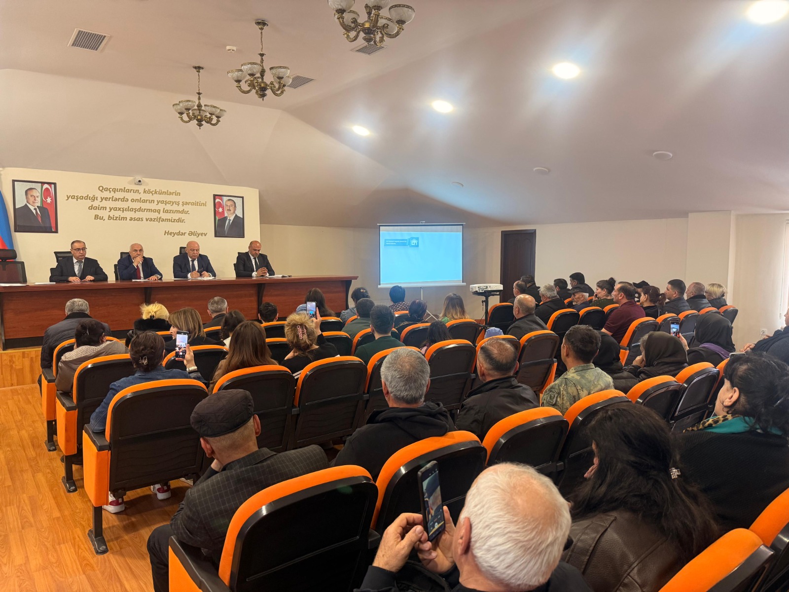 Keçmiş məcburi köçkünlər maarifləndirildi