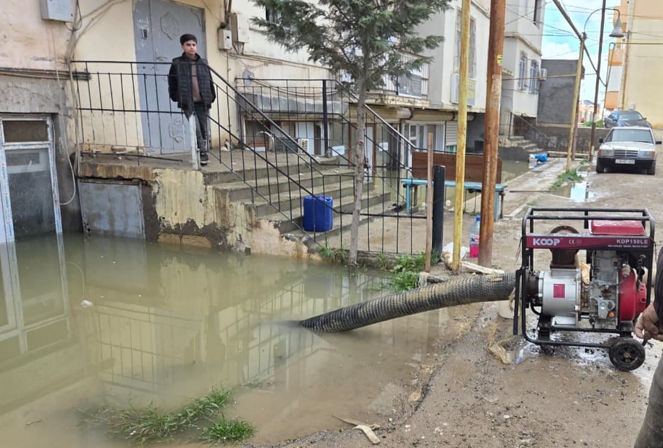Abşeronda yağışlardan qalan fəsadlar&nbsp;aradan qaldırılır