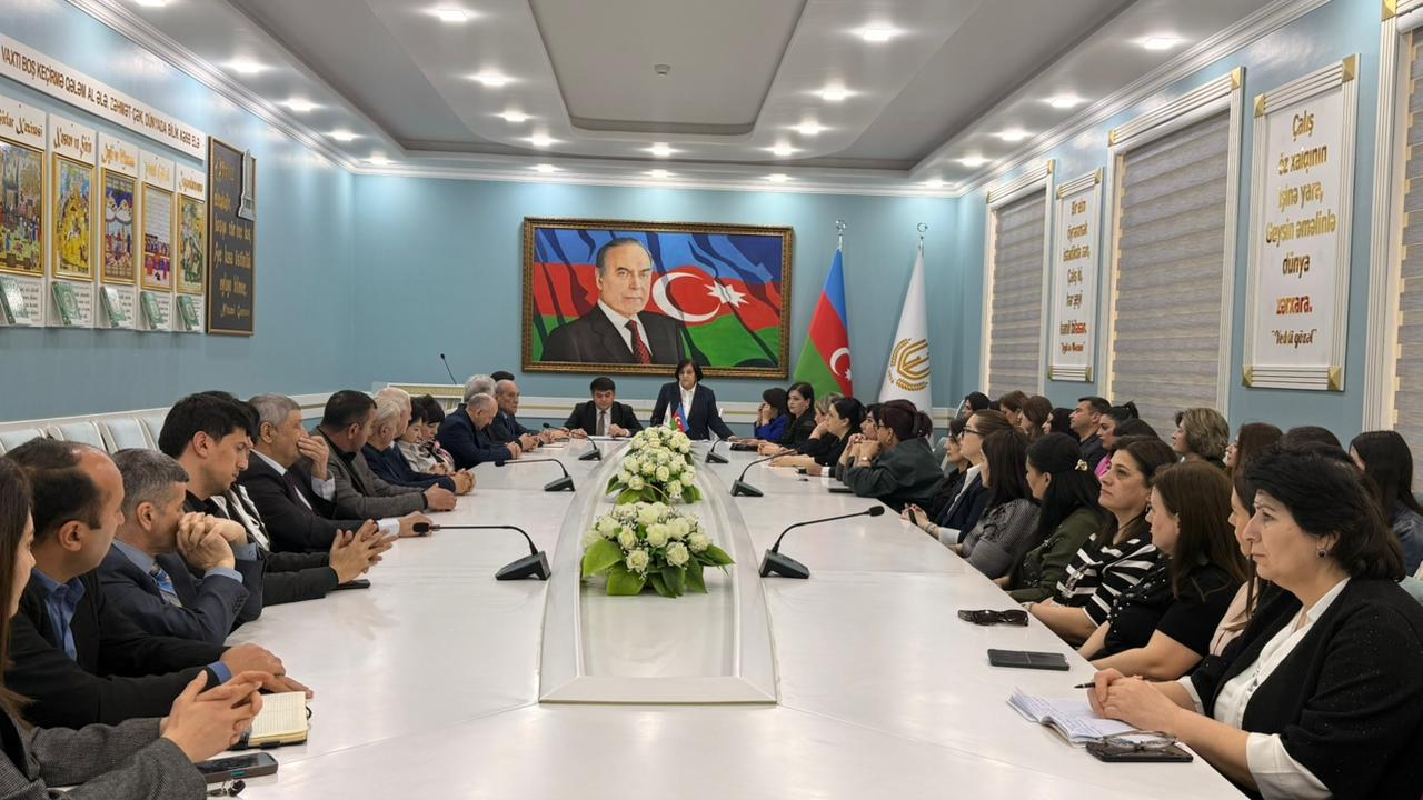 Gəncə Dövlət Universitetində dəyirmi masa - FOTOLAR