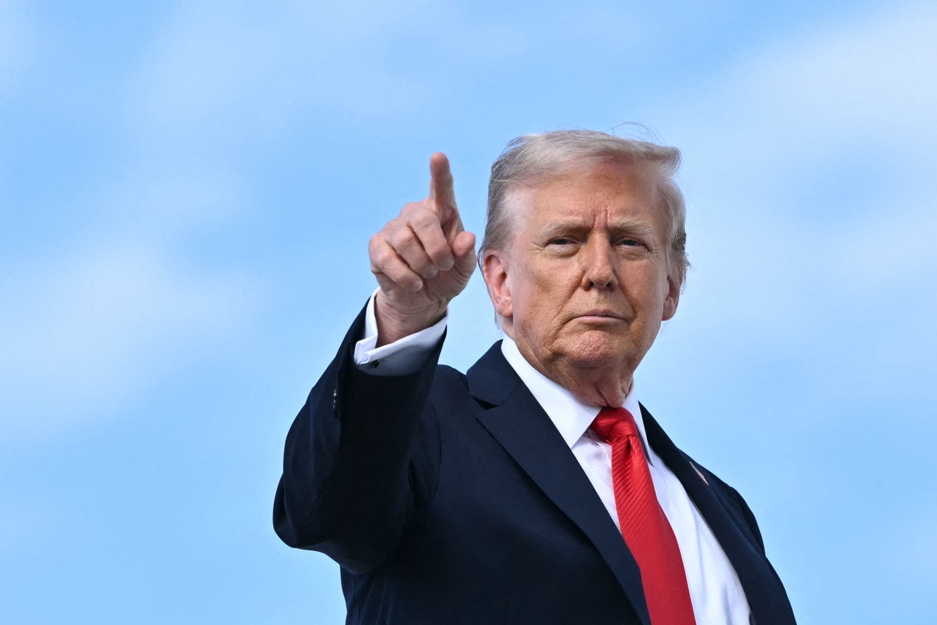 Tramp NYT və CNN-dən şikayət edib