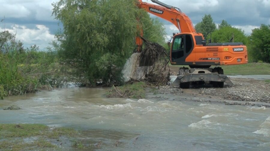 Kürdə riskli vəziyyət - Suyun səviyyəsi artdı, stansiyalar dayandırıldı