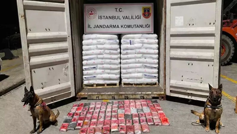 Yük gəmisində 106 kiloqram kokain tapıldı