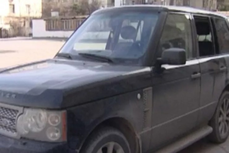 Oğurladığı&nbsp;&ldquo;Range Rover&rdquo;lə uzağa gedə bilmədi, saxlanıldı