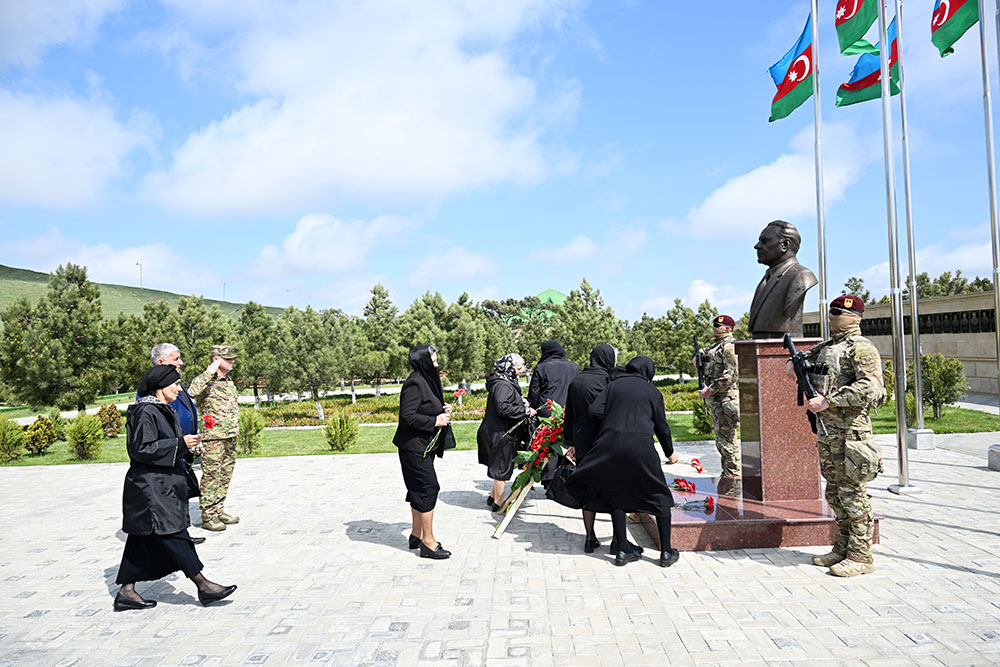 XTQ-nin Aprel şəhidlərinin xatirəsi&nbsp;yad olundu