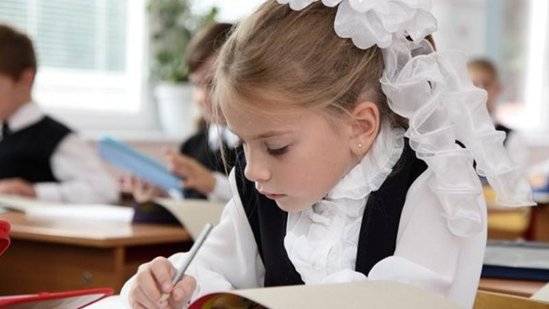 Bakıda bu məktəbin şagird və müəllimləri HƏDƏLƏNİB