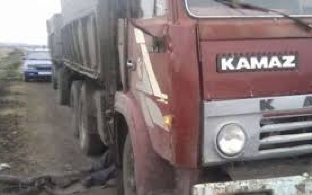 Şəkidə "Kamaz" yaşlı qadını vuraraq öldürüb